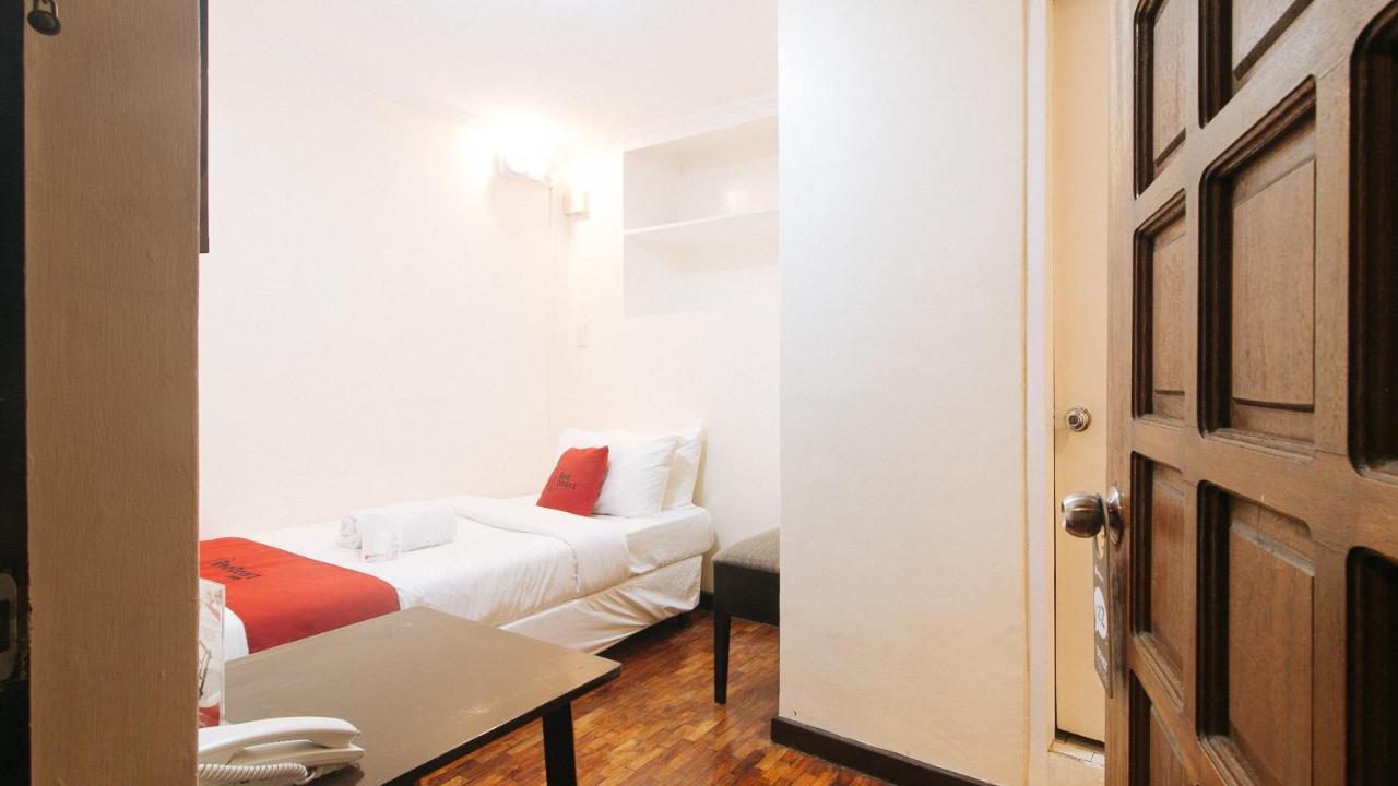 เรดดอร์ซ พรีเมียม ใกล้กรีนเบลท์ มากาตี - พนักงานฉีดวัคซีนแล้ว Hotel Makati City ภายนอก รูปภาพ