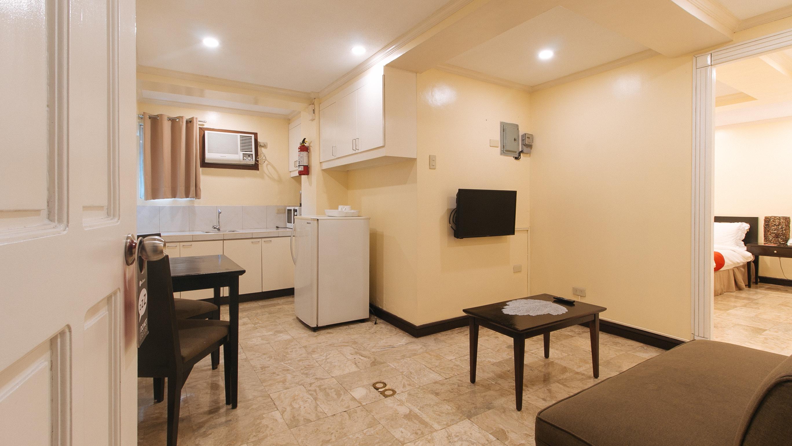 เรดดอร์ซ พรีเมียม ใกล้กรีนเบลท์ มากาตี - พนักงานฉีดวัคซีนแล้ว Hotel Makati City ภายนอก รูปภาพ